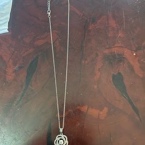 Park lane silver flower necklace